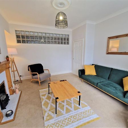 Lovely Seafront Apartment With Garden Swansea Esterno foto