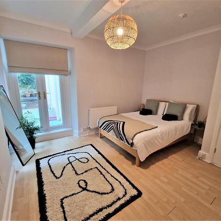 Lovely Seafront Apartment With Garden Swansea Esterno foto