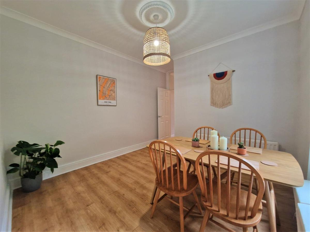 Lovely Seafront Apartment With Garden Swansea Esterno foto